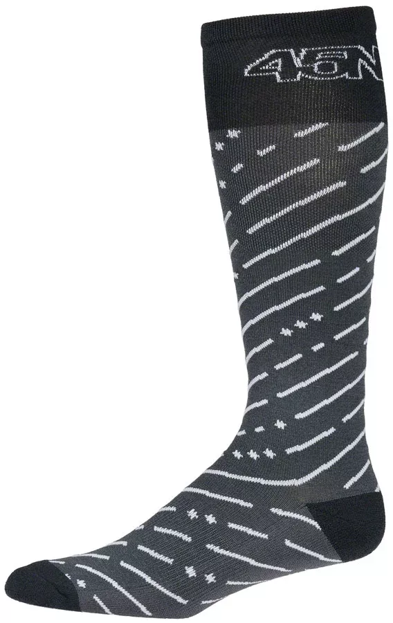 45NRTH Snow Band Midweight Knee High Wool Sock - Dark Gray/Dark Blue